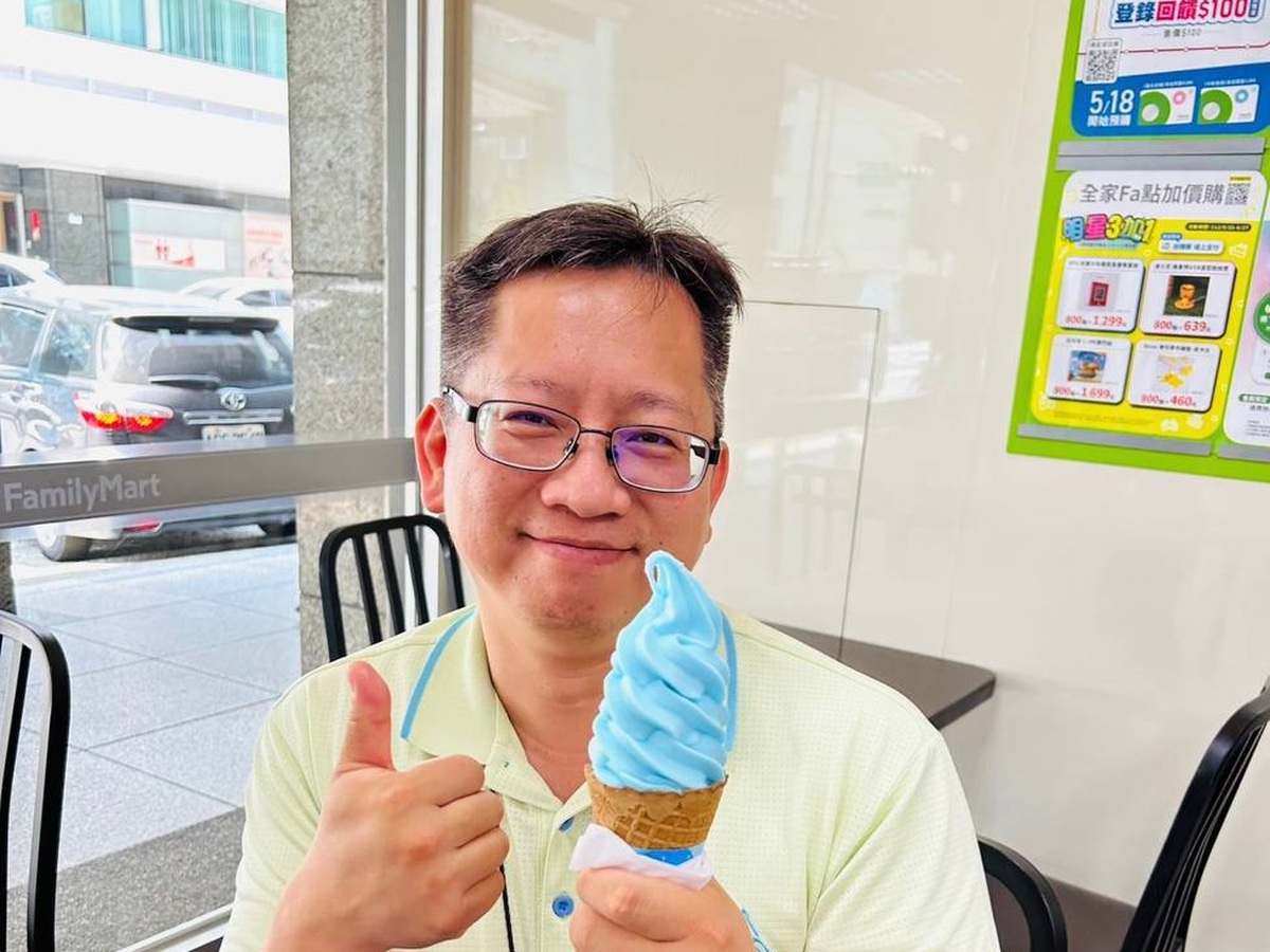 張峻榮先生生活照1